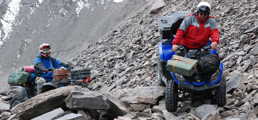 4x4 ATV / UTV (Side by Side) Expedition zum Mount Elbrus Westgipfel 5.642 Meter