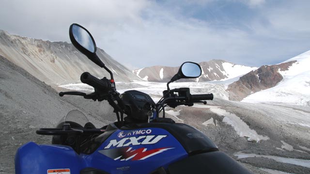 4x4 off-road ATV Abenteuer Reise durchs Hochgebirge Tian Shan